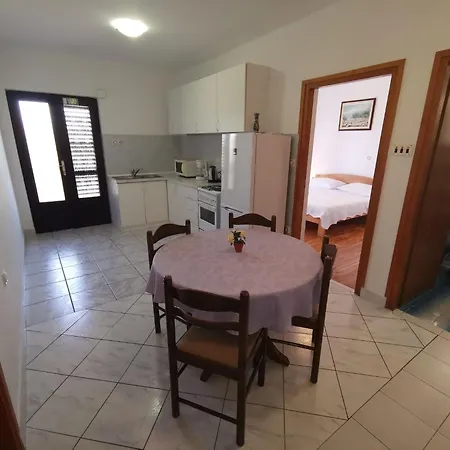 Apartament Fuer 4 Personen Mit Balkon By Interhome Crikvenica