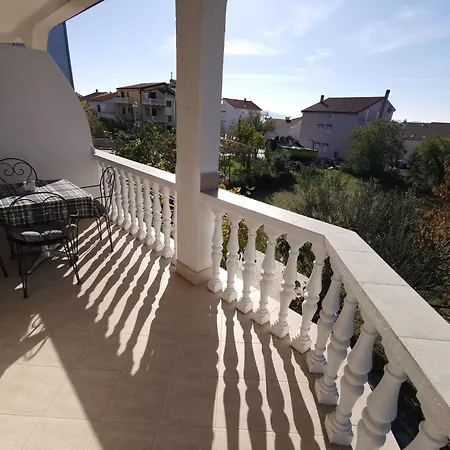 Fuer 4 Personen Mit Balkon By Interhome Daire *