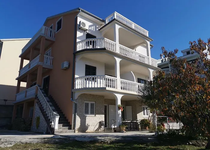 Apartament Fuer 4 Personen Mit Balkon By Interhome *