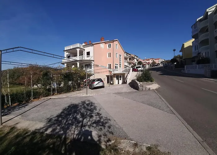 Apartament Fuer 4 Personen Mit Balkon By Interhome