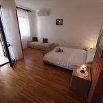 Fuer 4 Personen Mit Balkon By Interhome Apartament Crikvenica