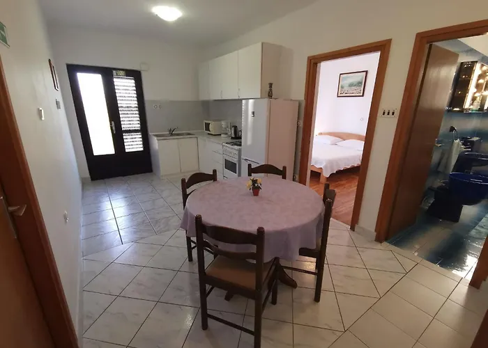 Apartman Fuer 4 Personen Mit Balkon By Interhome Crikvenica